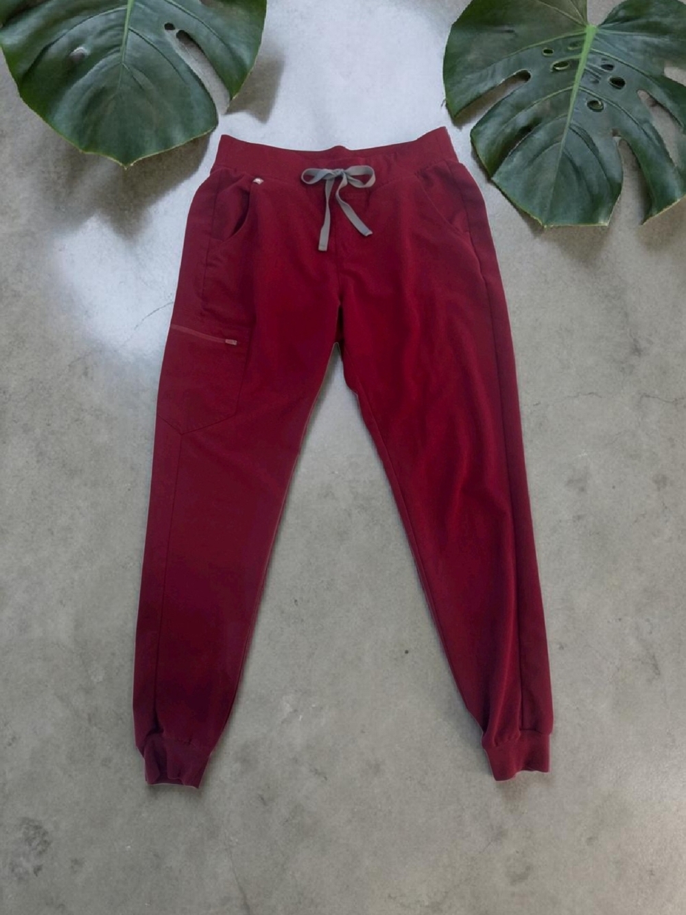 Figs Zamora Jogger Burgundy Scrub Pants